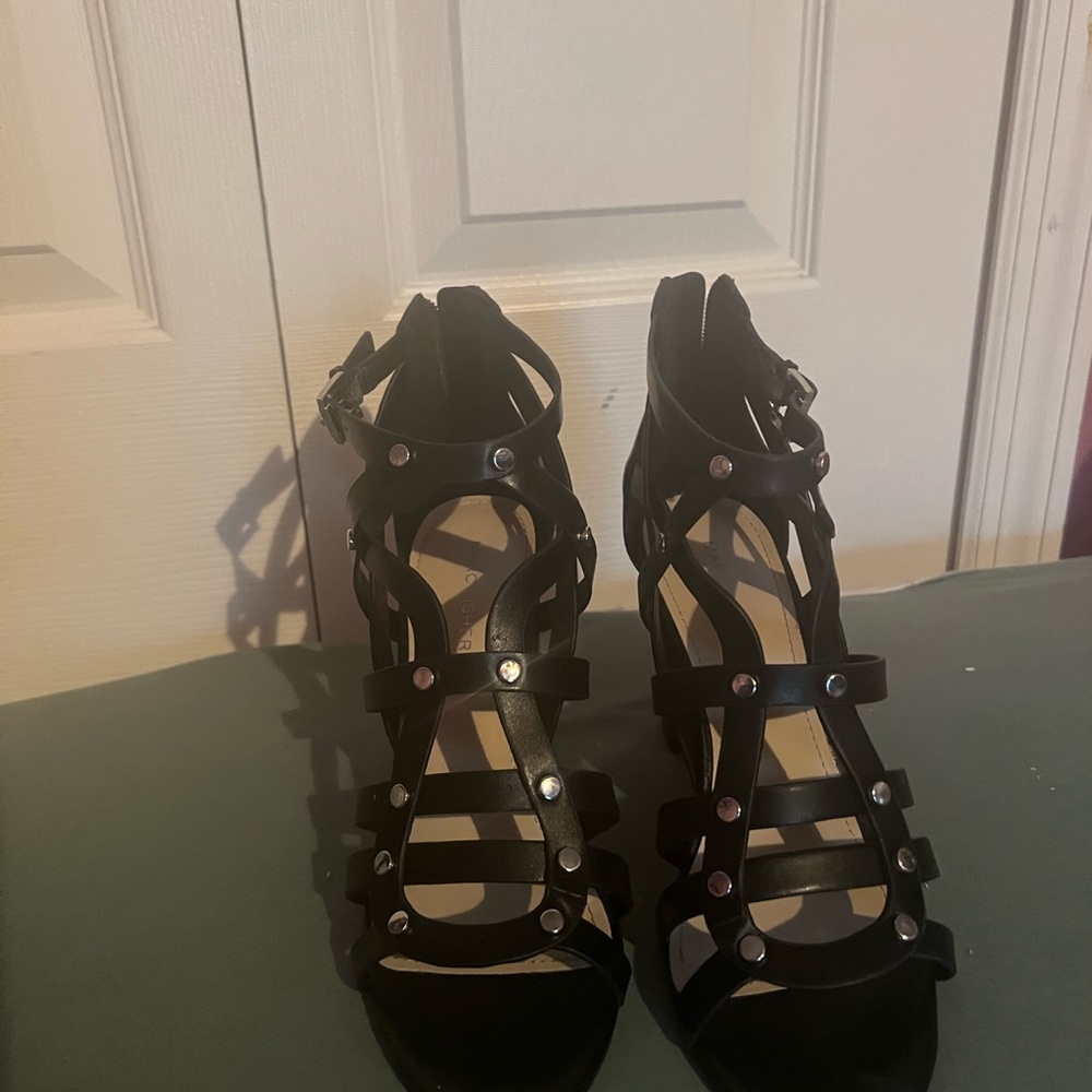 Marc Fisher black heeled sandles